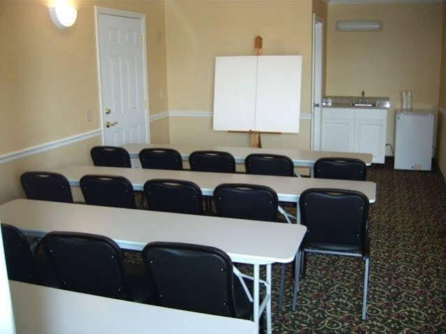 Travelers Inn & Suites Sumter Bagian luar foto